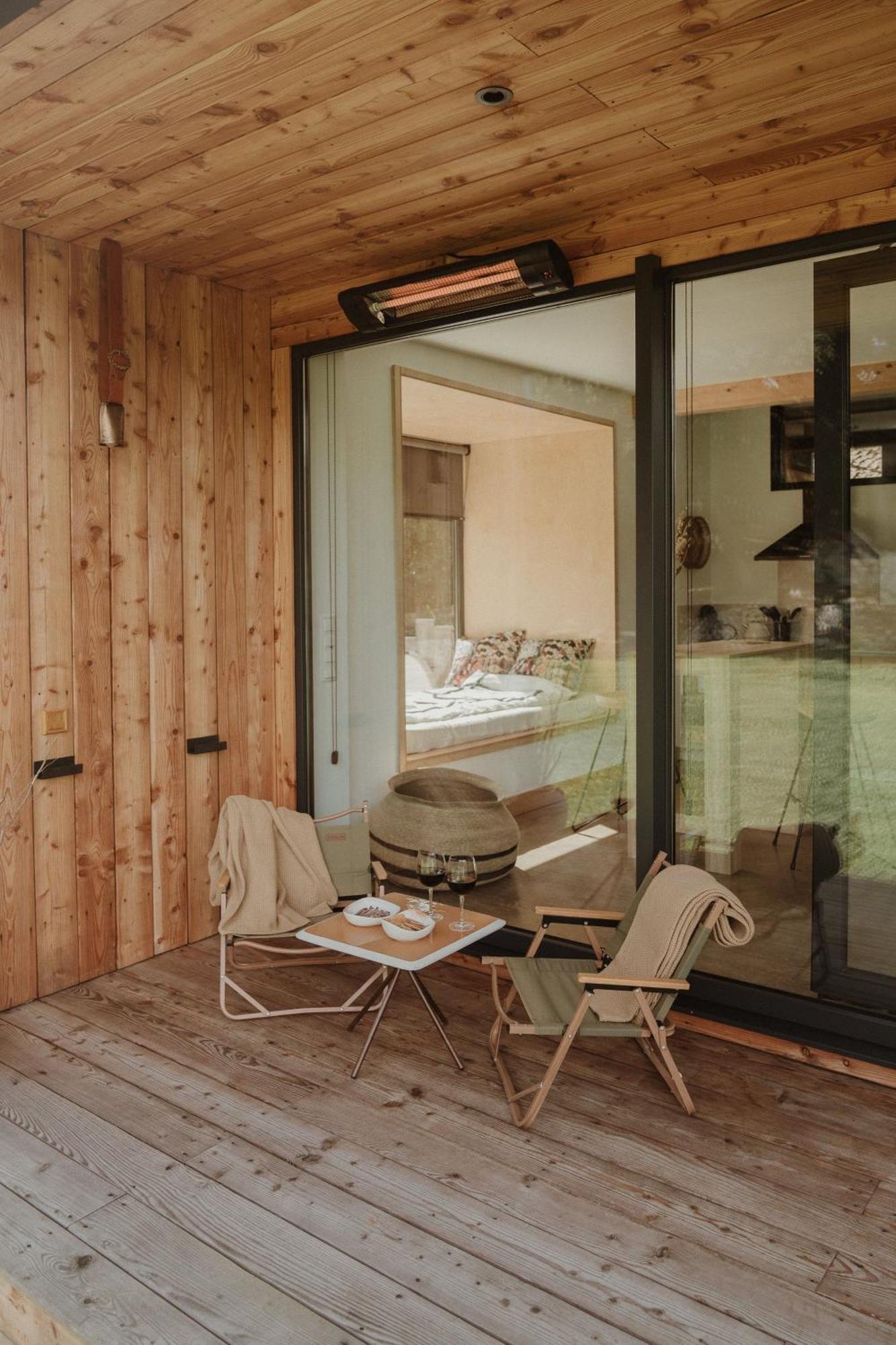 ארנוארו Vibe Luxury Cabins מראה חיצוני תמונה